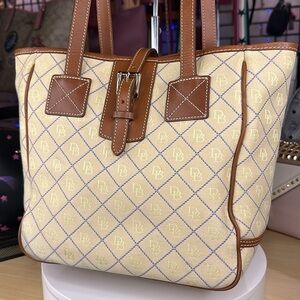 Dooney & Bourke Tote Bag